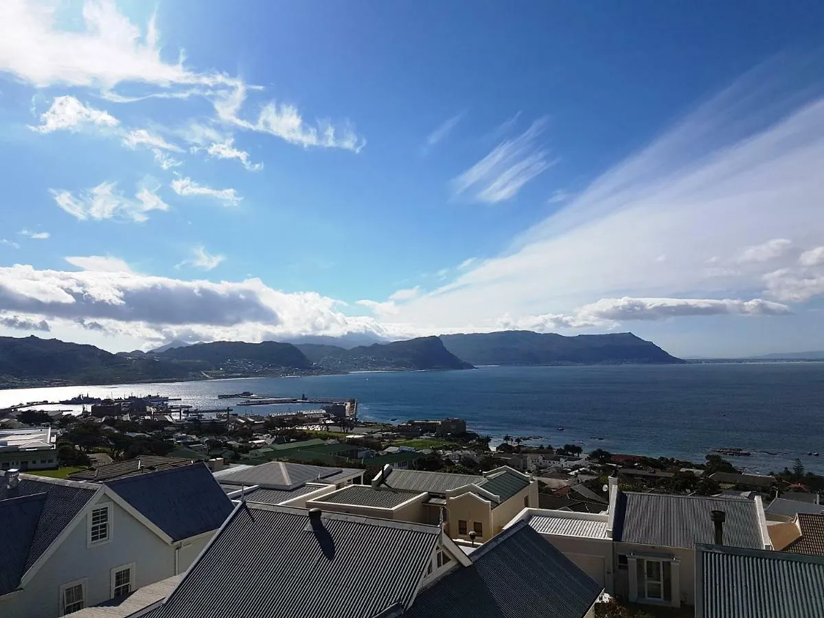 Πανσιόν Magellans Hotel Simonʼs Town
